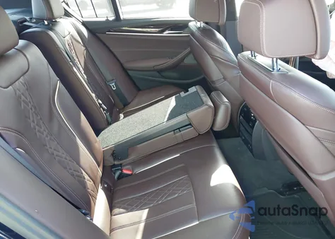 2021 BMW M550I xDrive z USA, uszkodzony, nr VIN WBA13BK02MCF31919